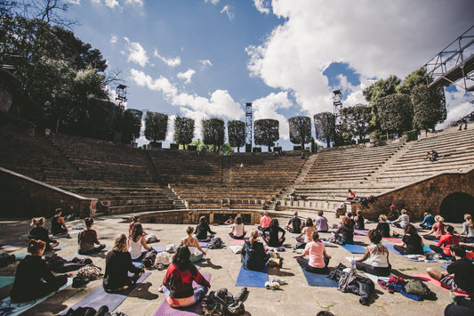 Yoga al aire libre en Barcelona